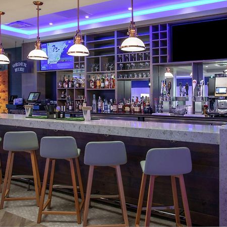 מלון Doubletree By Hilton הוט ספרינגס מראה חיצוני תמונה