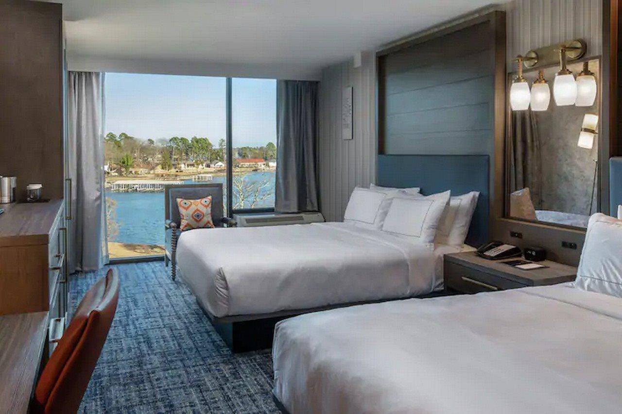 מלון Doubletree By Hilton הוט ספרינגס מראה חיצוני תמונה