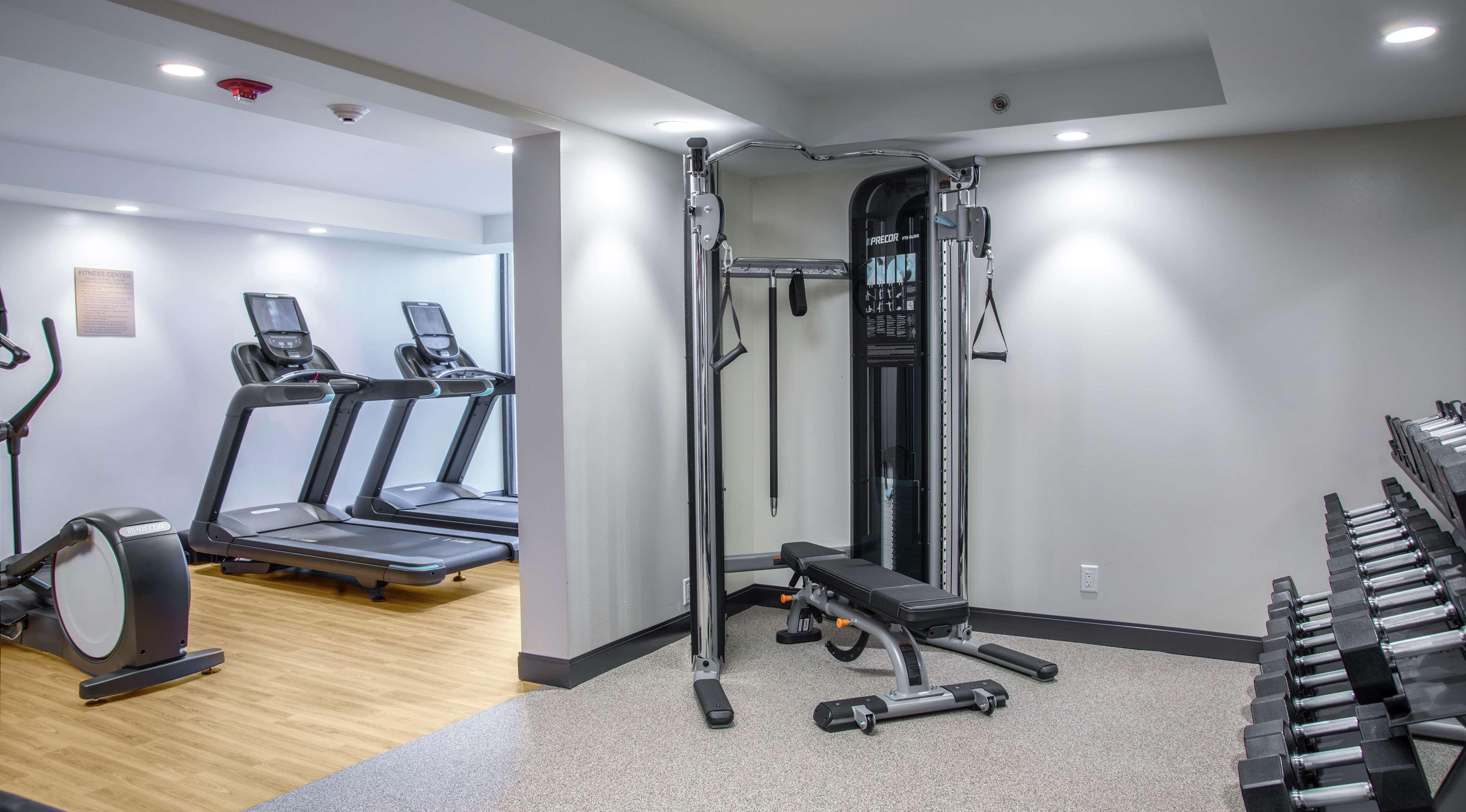 מלון Doubletree By Hilton הוט ספרינגס מראה חיצוני תמונה