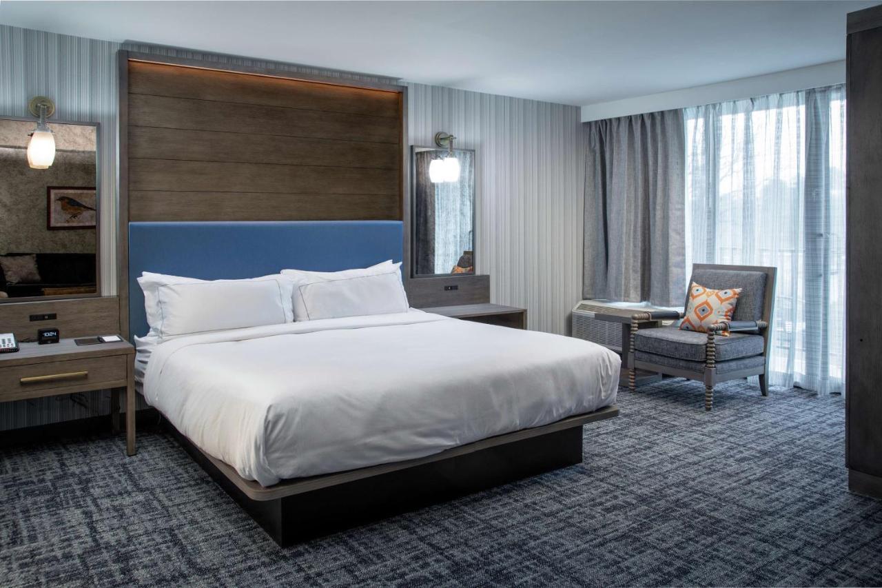 מלון Doubletree By Hilton הוט ספרינגס מראה חיצוני תמונה
