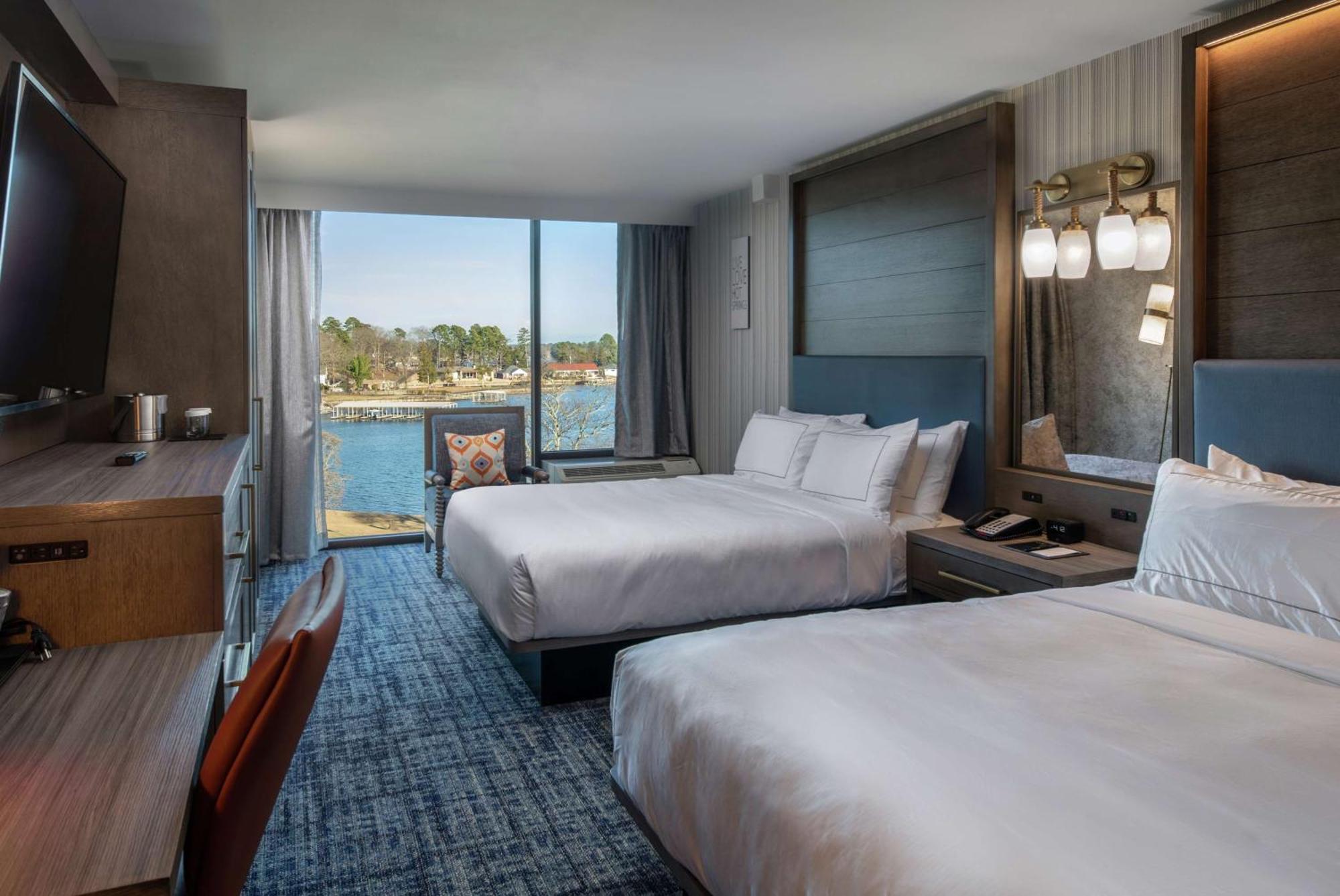מלון Doubletree By Hilton הוט ספרינגס מראה חיצוני תמונה