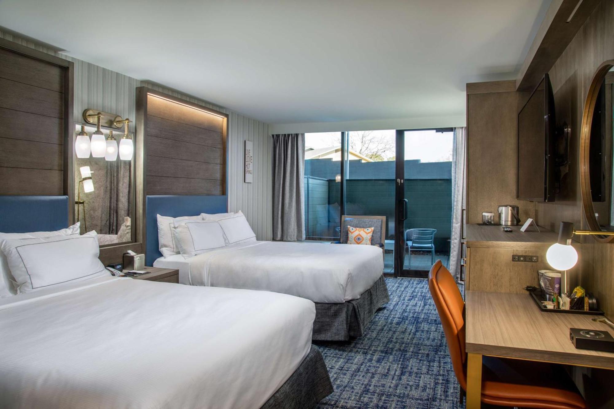 מלון Doubletree By Hilton הוט ספרינגס מראה חיצוני תמונה